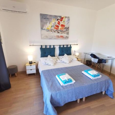 Comodo Appartamento Casa Razzoli Palau Exteriör bild