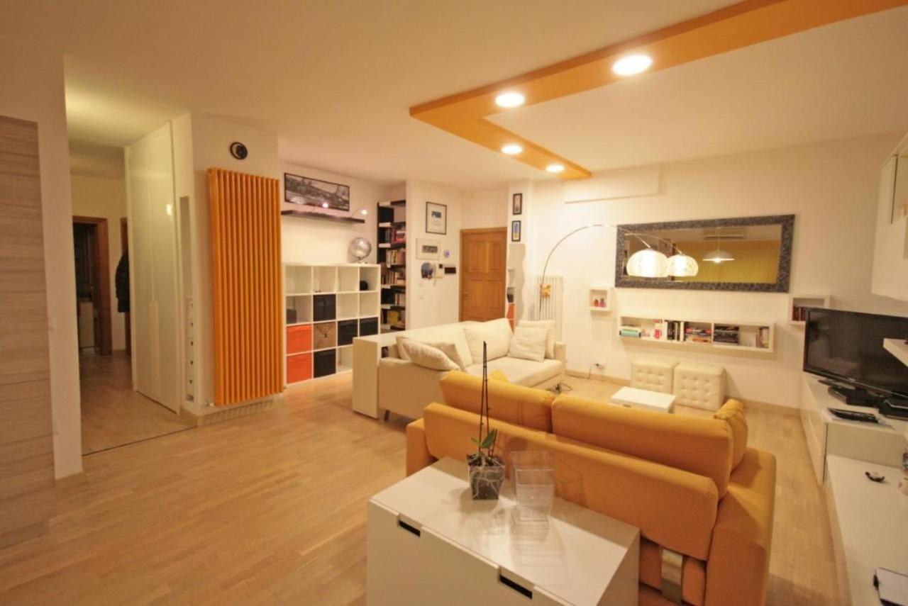 Comodo Appartamento Casa Razzoli Palau Exteriör bild