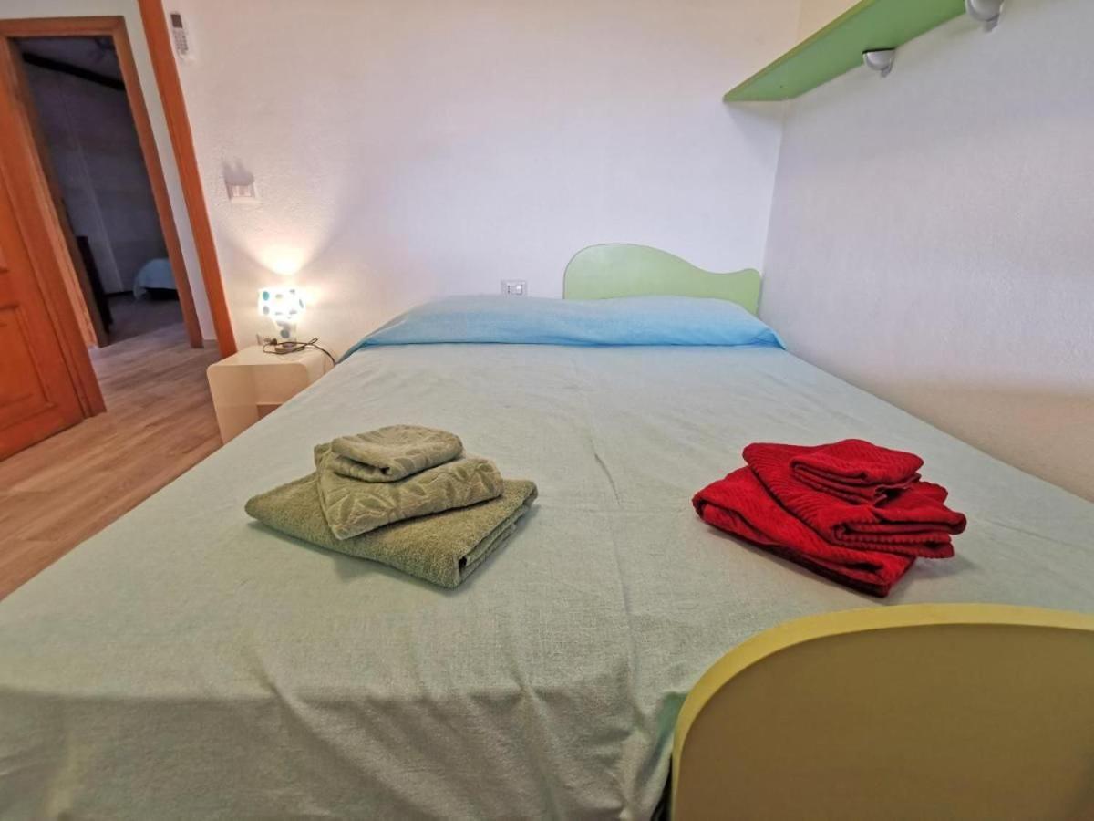 Comodo Appartamento Casa Razzoli Palau Exteriör bild