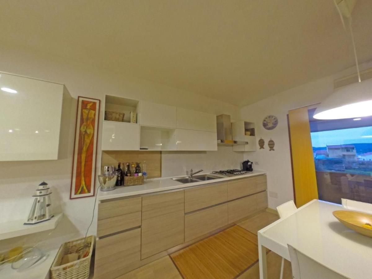 Comodo Appartamento Casa Razzoli Palau Exteriör bild