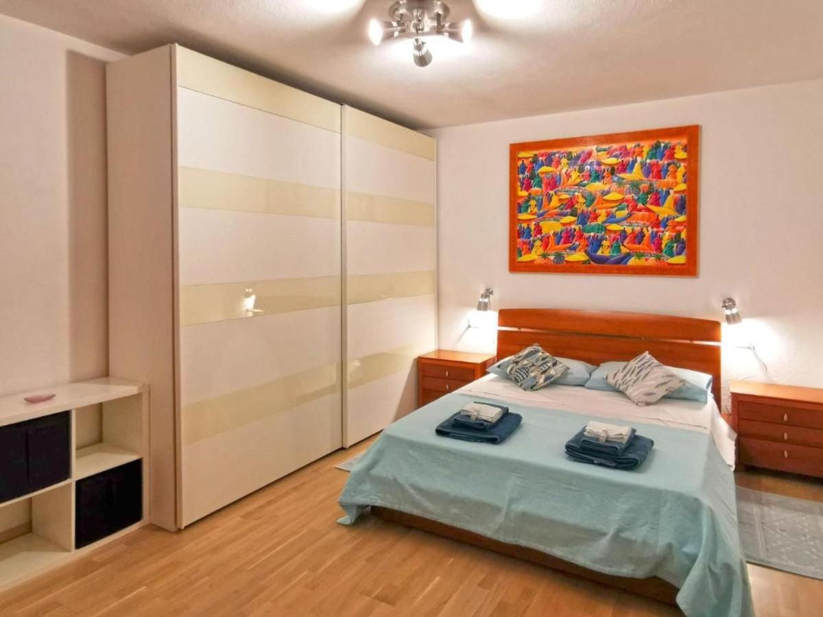 Comodo Appartamento Casa Razzoli Palau Exteriör bild
